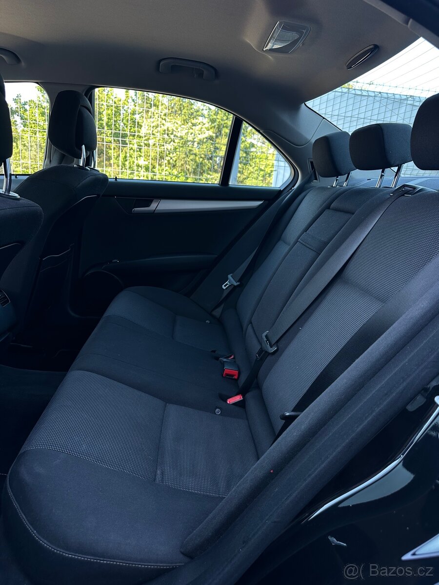 Mercedes-Benz c220 - 9