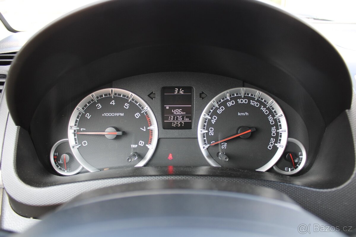 Suzuki Swift, 1,2 i 4 x 4, SERVISKA - 9