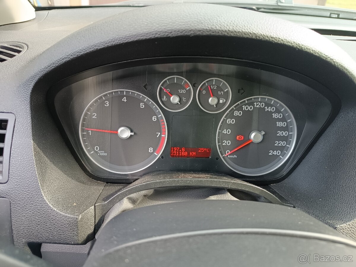 Ford C-MAX 1.8 benzín 92 kW - NOVÁ STK - 9