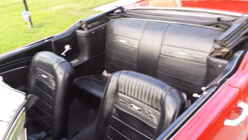 Ford Mustang Cabriolet - 9