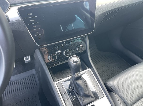 Pronájem Superb 2019 Taxi Bolt Uber 2.0 TDI DSG 4x4 L&K - 9