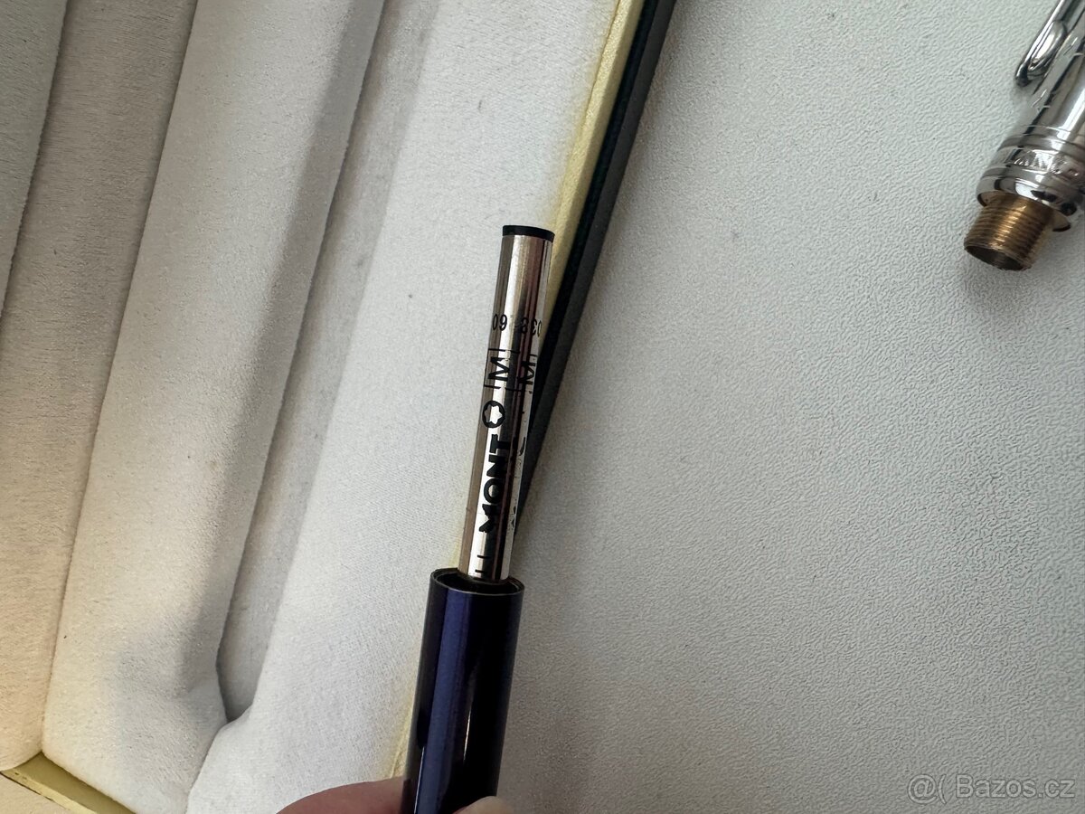 Montblanc Meisterstück Le Petit - 9