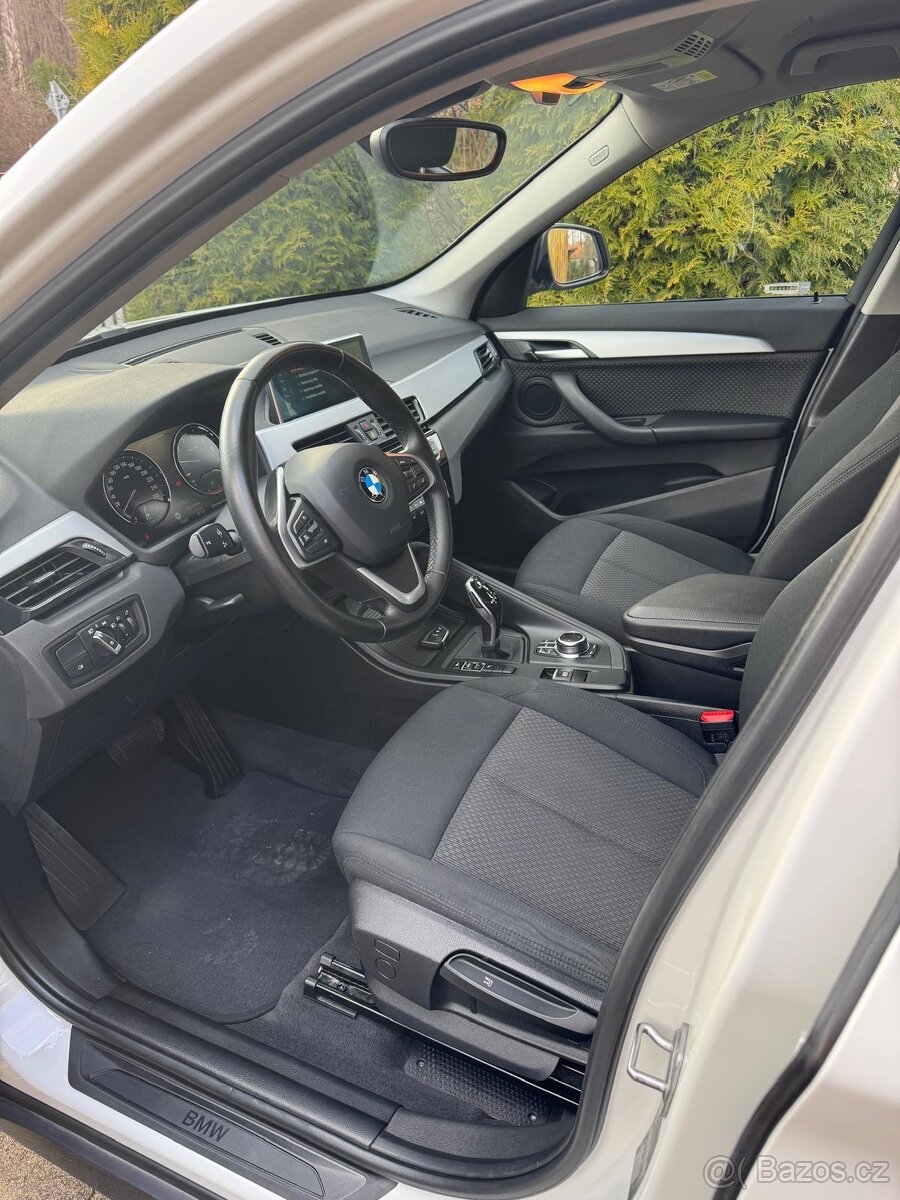 BMW x1 sdrive18i, 9/2019, 45822km - 9