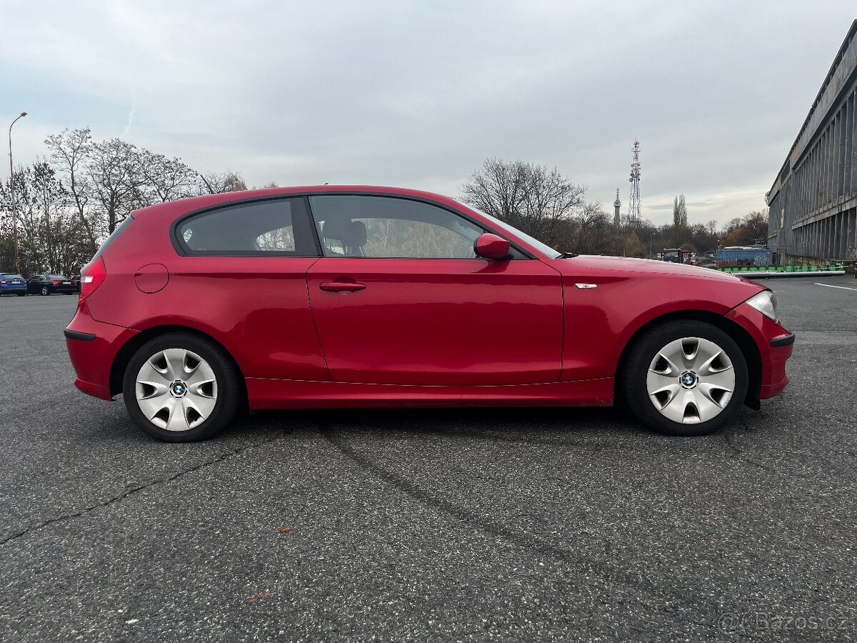 BMW řady 1 (116i) - benzin 2.0L, 90kW, rok 2009 - 9