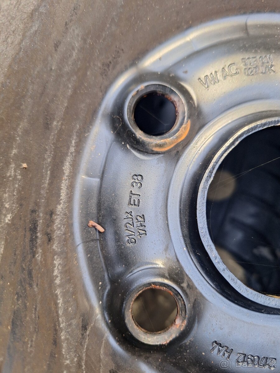 Prodám obuté zimní pneu 215/65/17 Bridgestone - 9