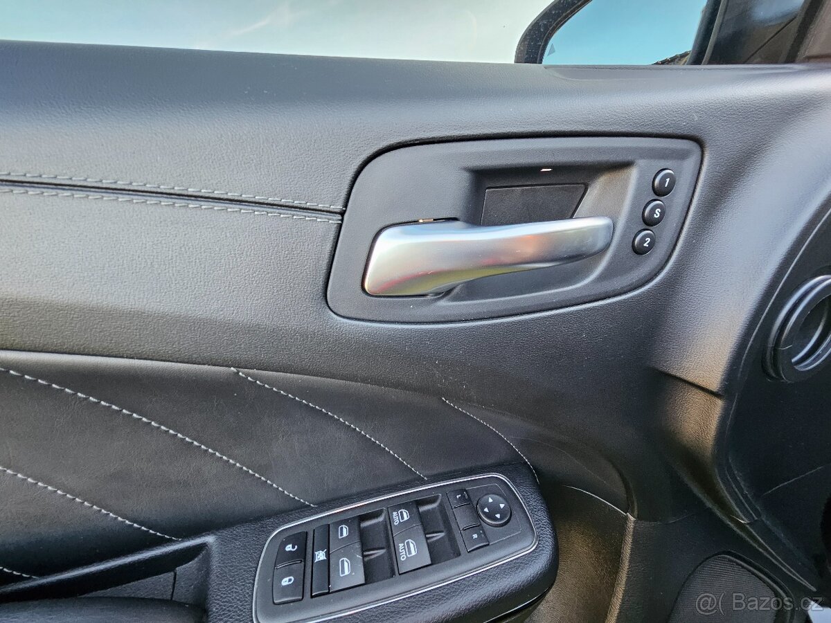 Dodge Charger 5.7 R/T Plus Black Night - 9