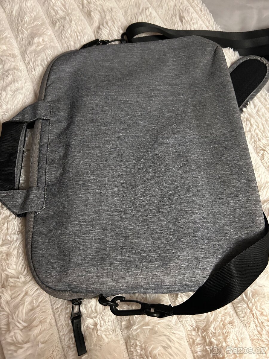 ASUS VivoBook 14 - 9