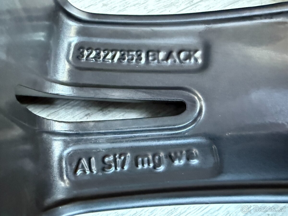 R19 ORIG.KOLA VOLVO XC40/V90CC 235/50/19 R-DESIGN 2025 REF - 9