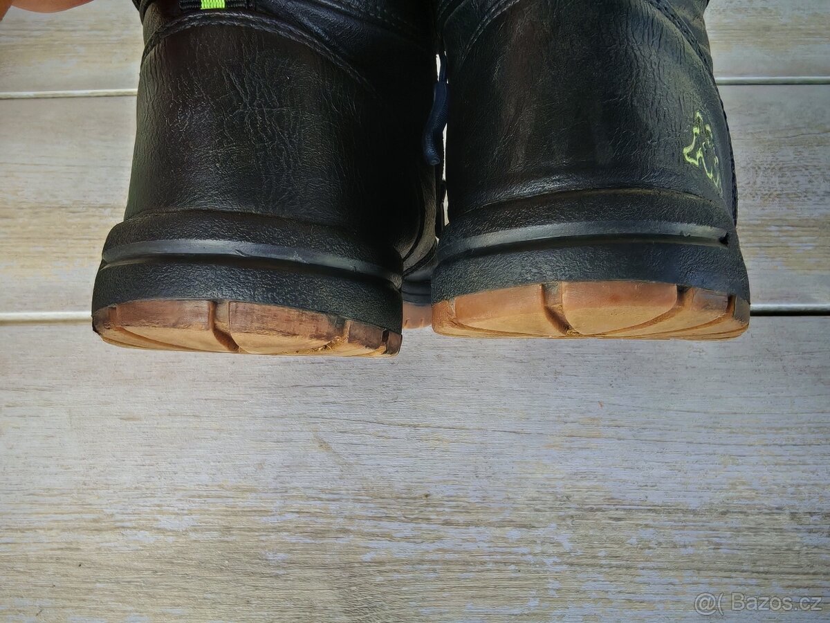 Kotníkové boty zn. Kappa vel. 33 - 9