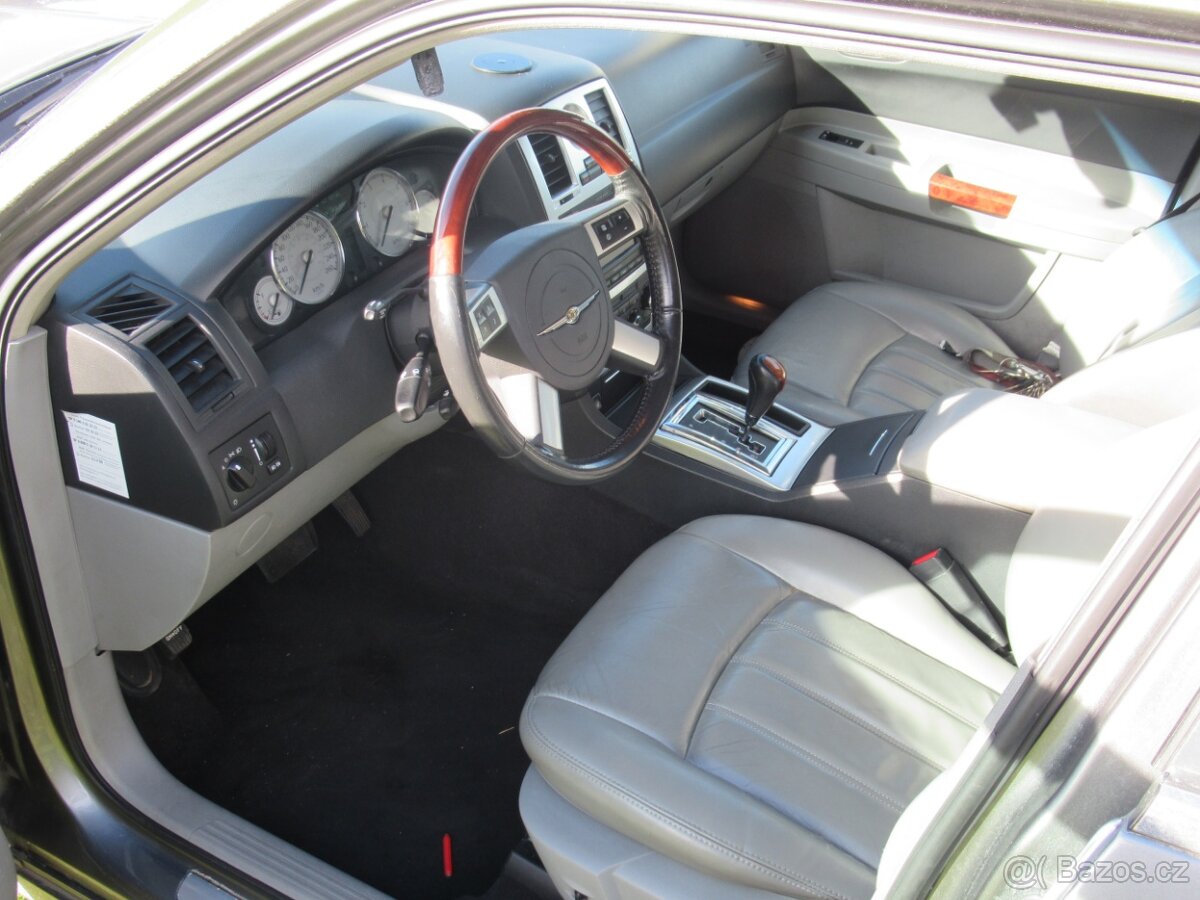 Chrysler 300 C 3.0 CRD - plná výbava veškeré ND LEVNĚ - 9