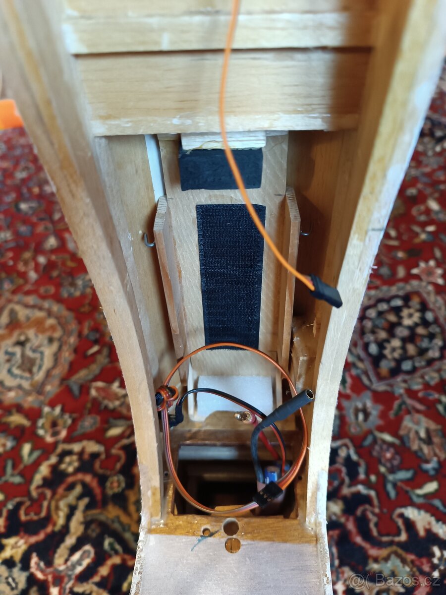 RC model letadla - 9