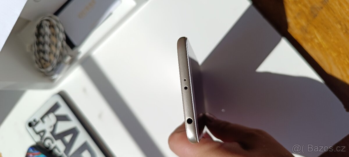 Mobilní telefon Xiaomi Note 5A - 9