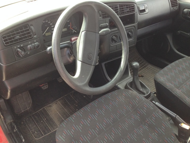 VW Golf 3 1,6i 55kW 1998 - jen díly AEE - 9