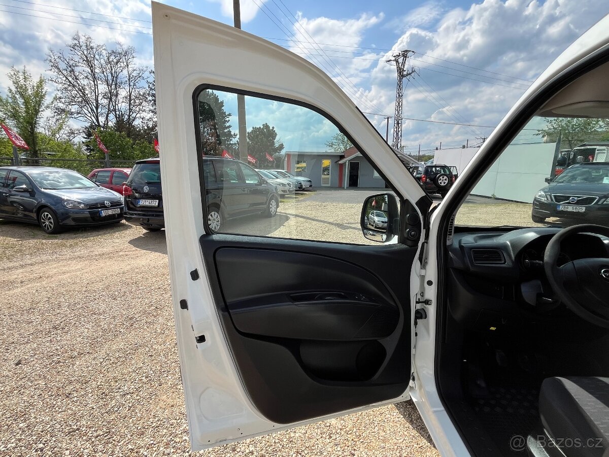 Opel Combo, 1.6 CDTi 77kWCZ - 9
