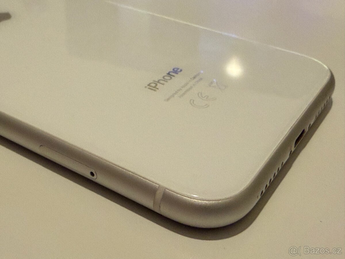 Apple iPhone Xr White 64GB - 9