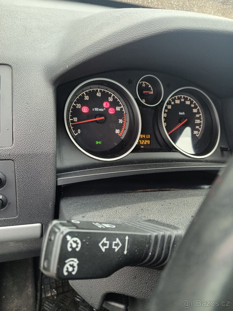 Zafira, CNG/ benzín, 110 kW, 1.6 Rok 2010 - 9