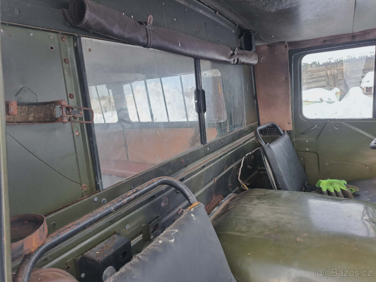 UAZ 452 - 9