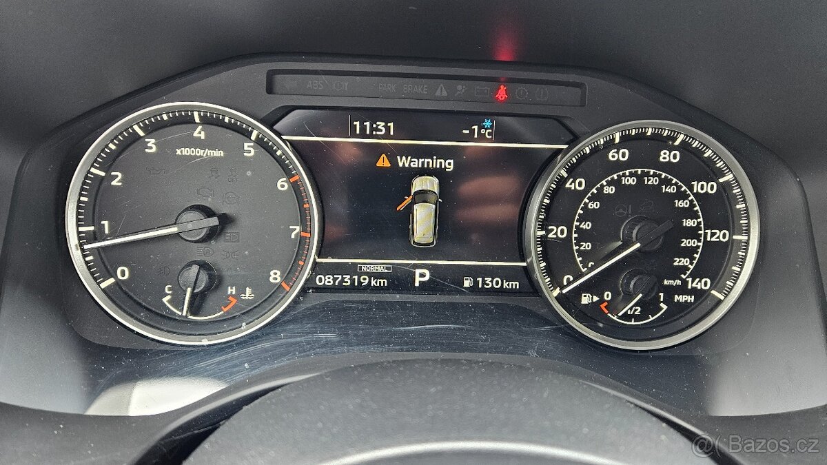 Outlander 2,4i Intense 7-míst. - 9