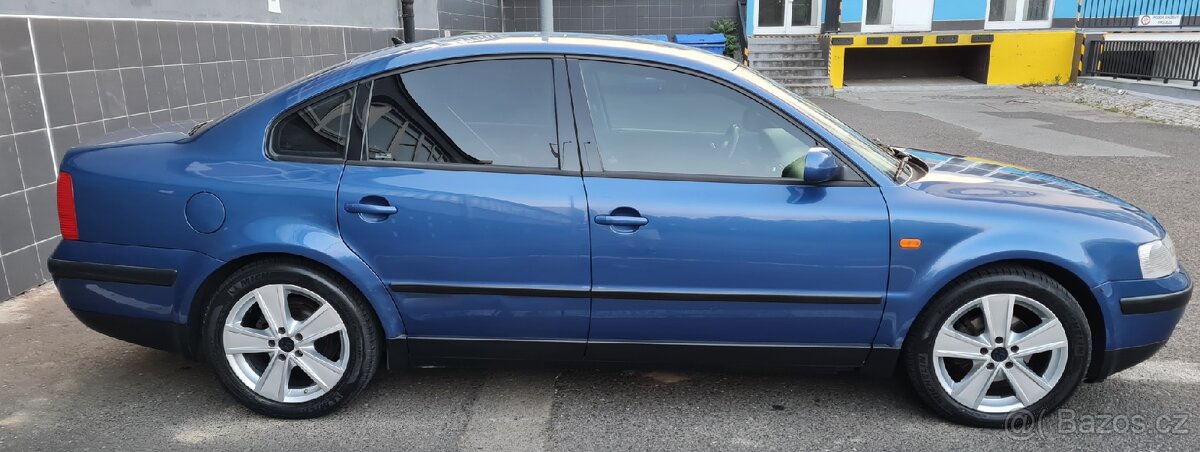 VW Passat B5 Sedan 1.6i - 9
