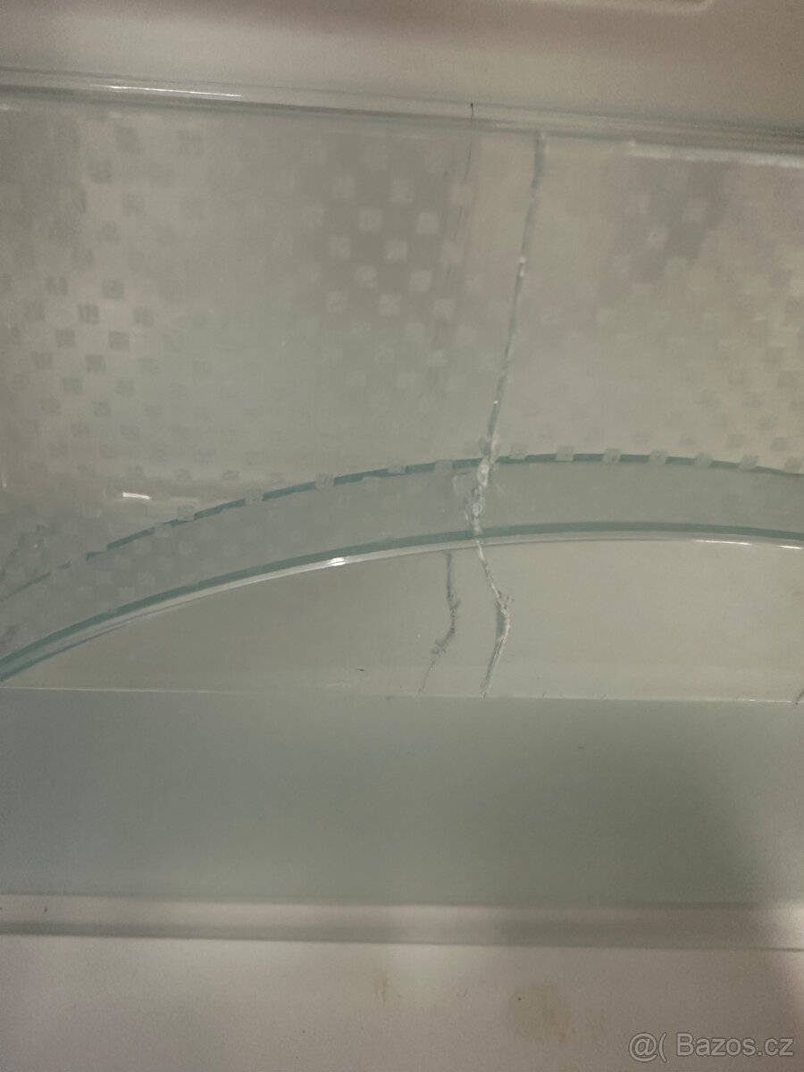 Lednice s mrazákem Liebherr (130) - 9