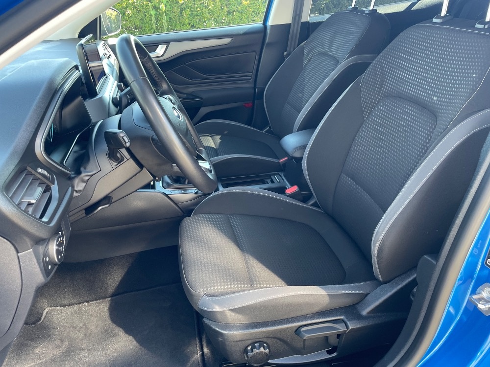 FORD FOCUS - 9