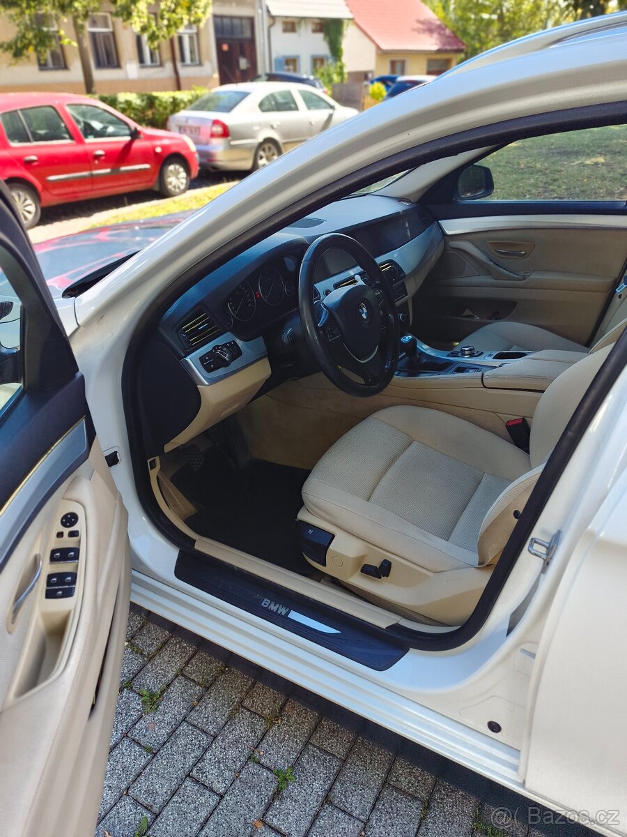 BMW 52OD F11 - 9