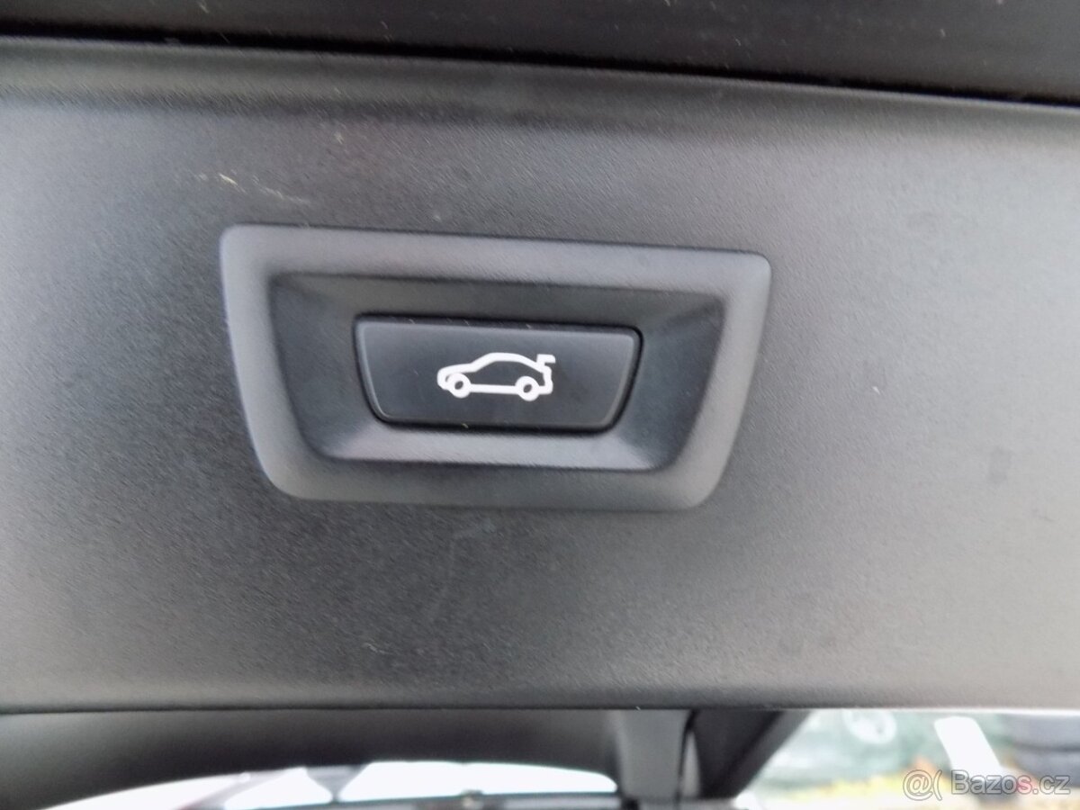 BMW Řada 5 530xDrive/M-Sport/Bi-xenon/ - 9