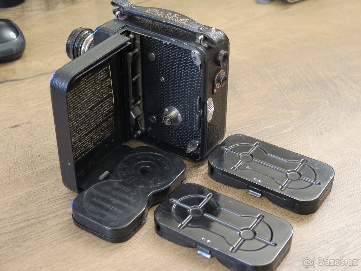 Pathé Motocamera - starožitná filmová kamera 9,5 mm 1928 - 9