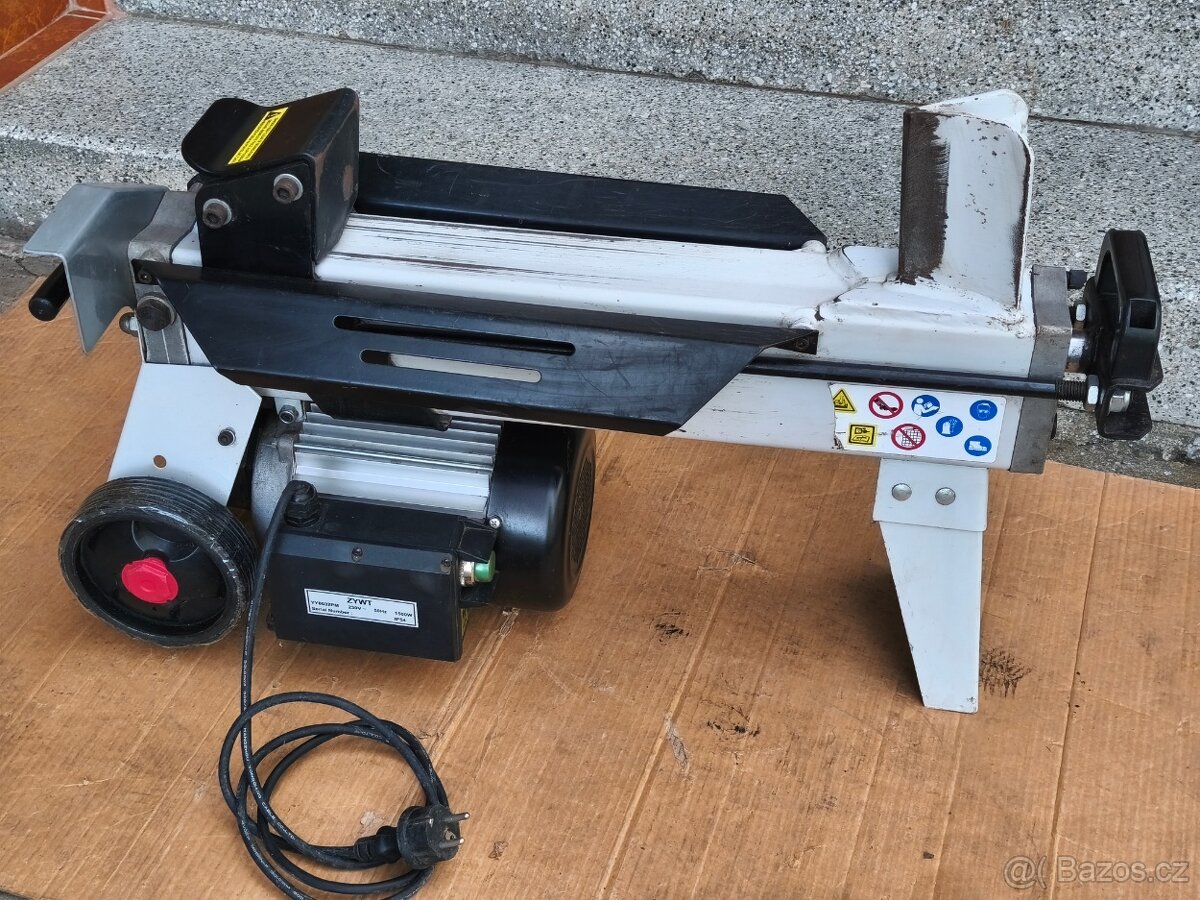 Prodám Štípačka dřeva VARI 4 TON SUPER FORCE - 9