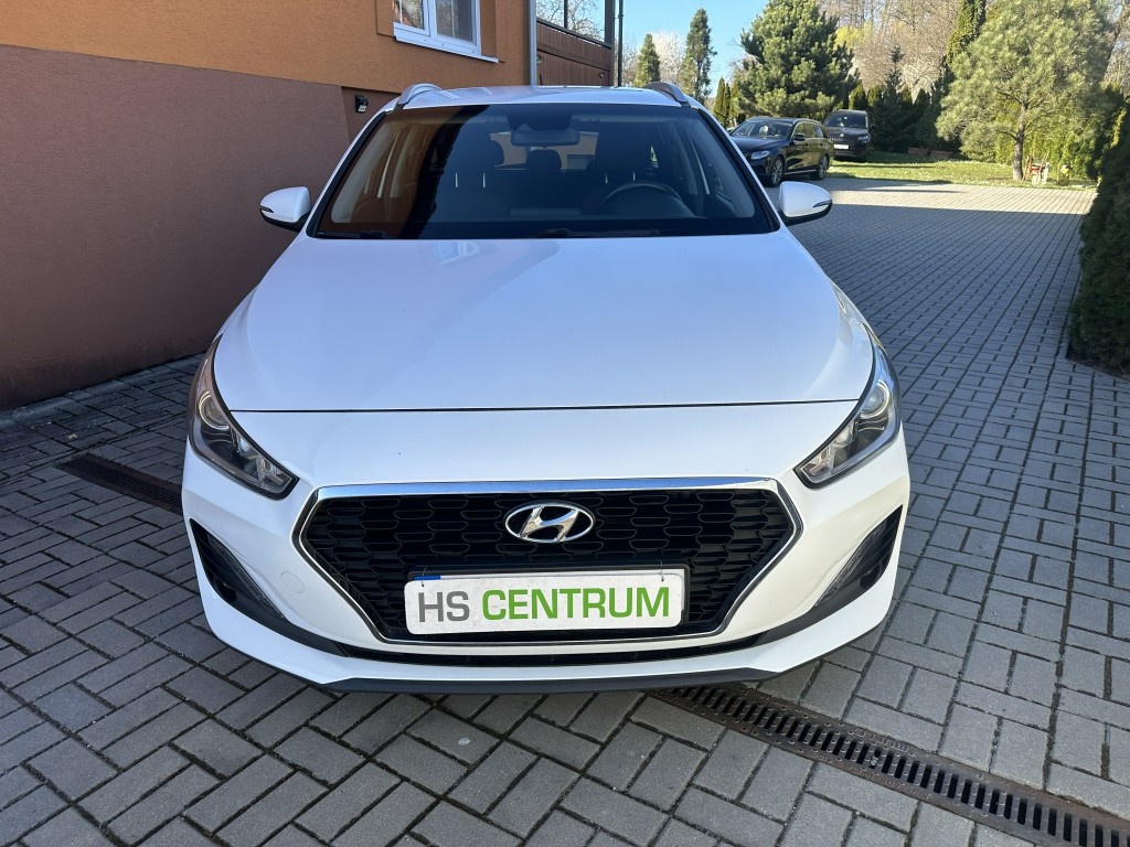 Hyundai i30 1.3 CRDi 85kW serviska - 9