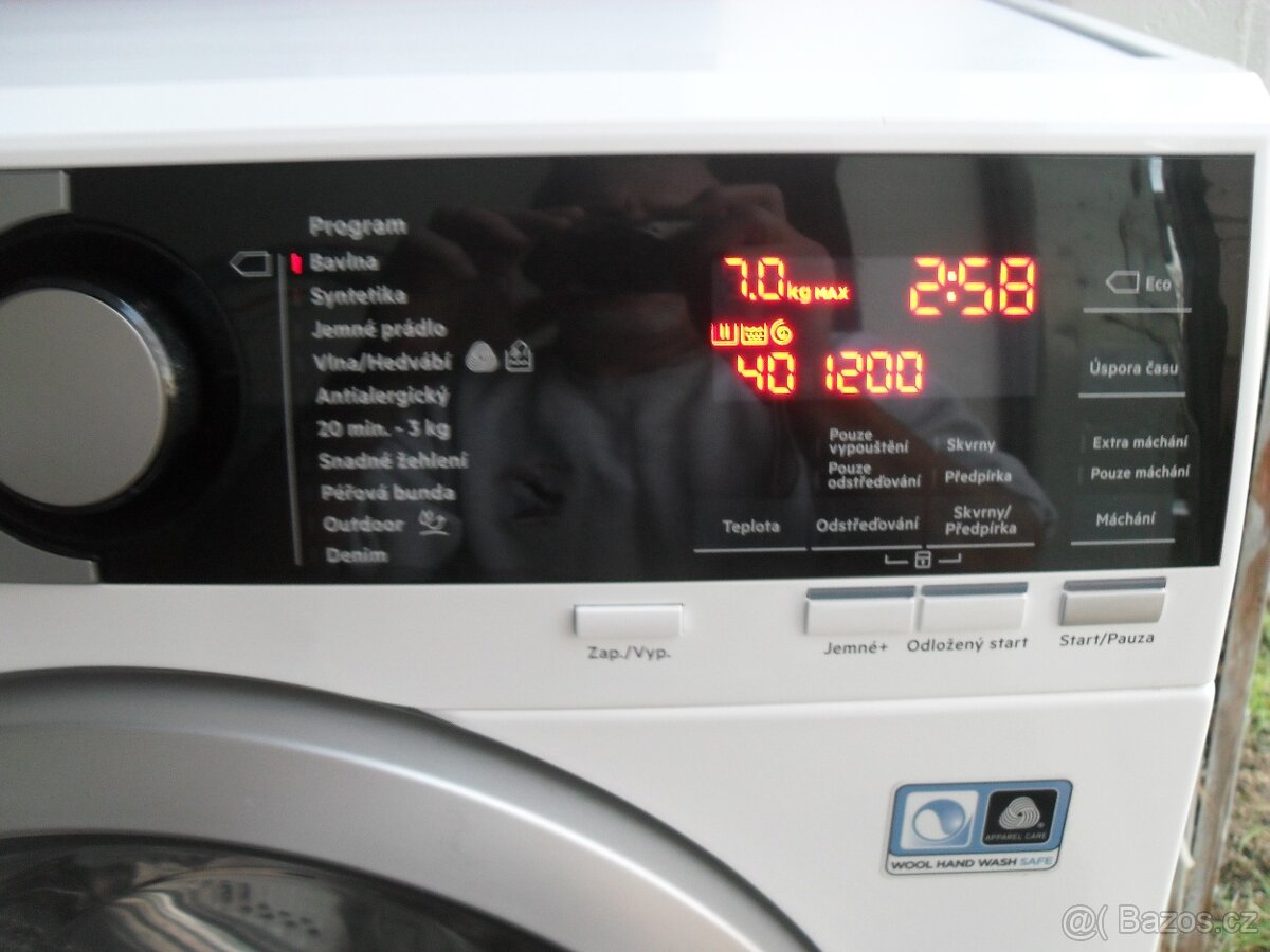 SLIM/ÚZKÁ PRAČKA-45CM AEG S PŘEDNÍM PLNĚNÍM 7KG,STÁŘÍ ROK - 9