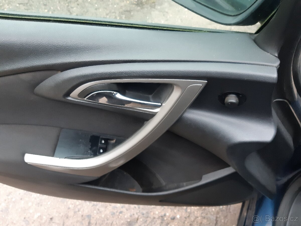 Opel Astra 2.0 cdti - 9