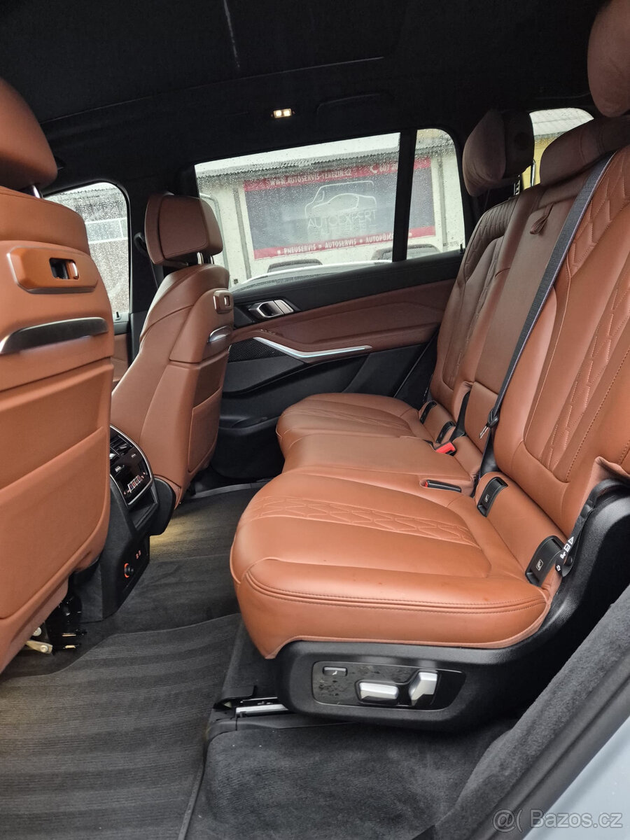 Prodej Vozidla BMW X7, XDRIVE40D, top stav - 9