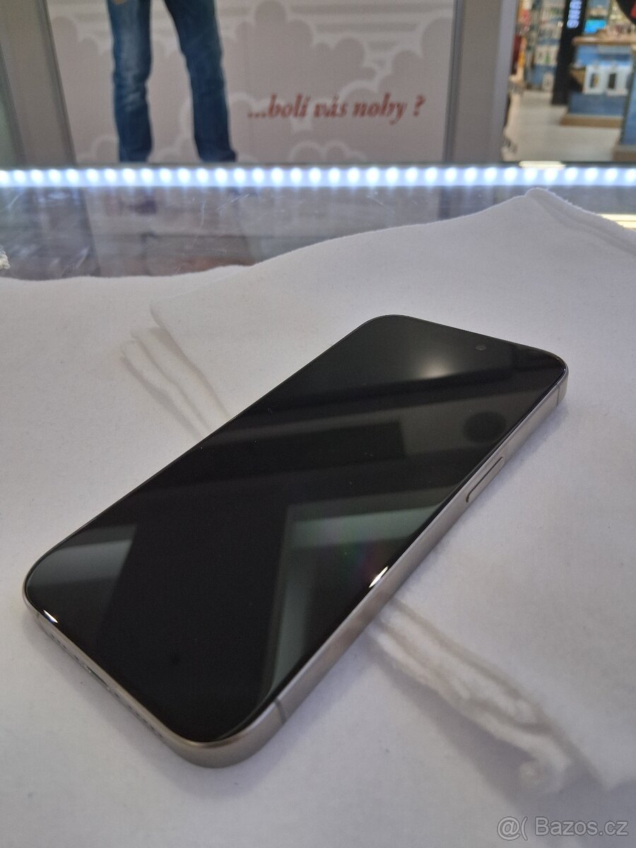 Apple iPhone 15 Pro 128GB - 9