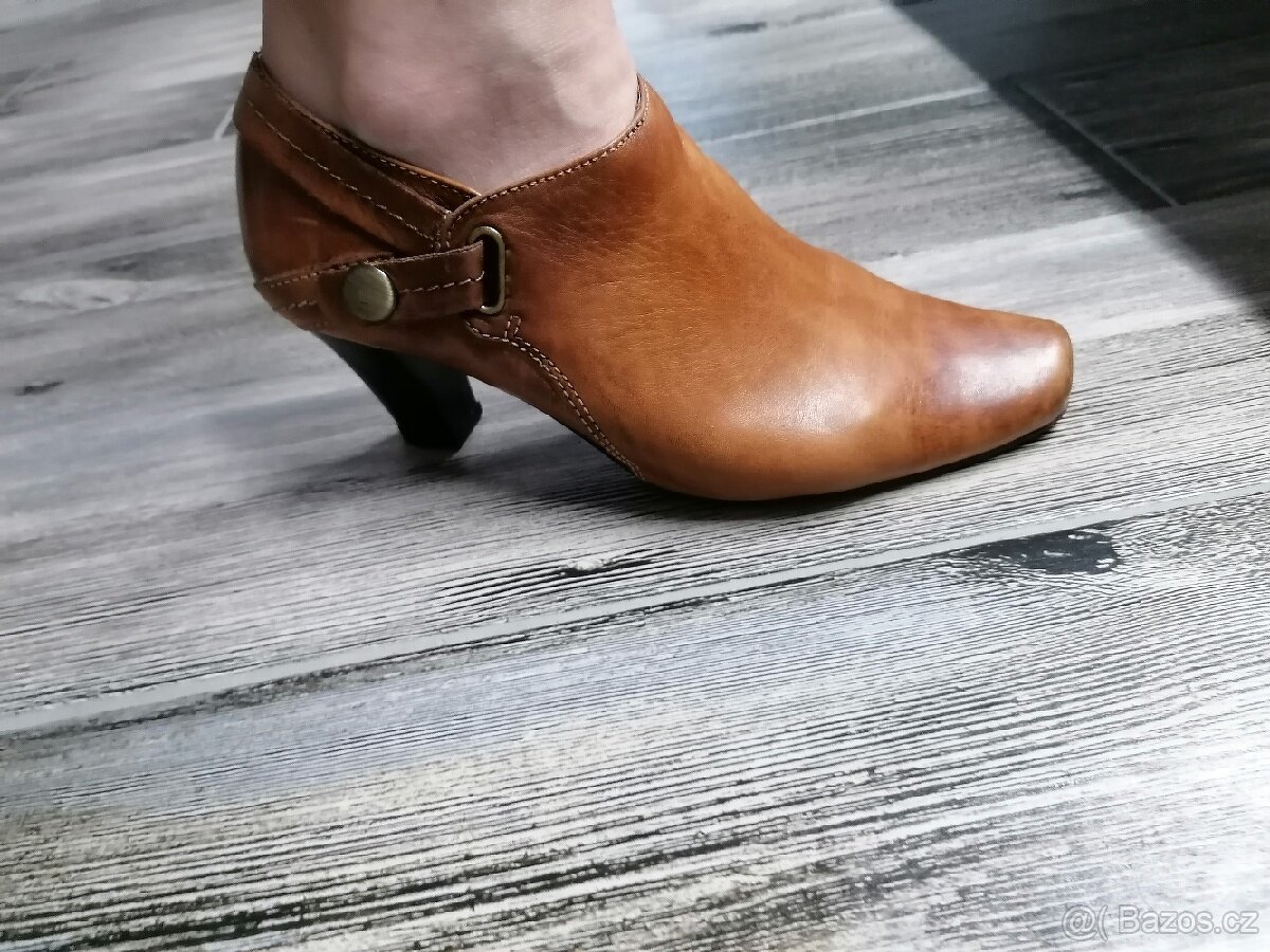 Kožené boty Venturini vel 36 - 9