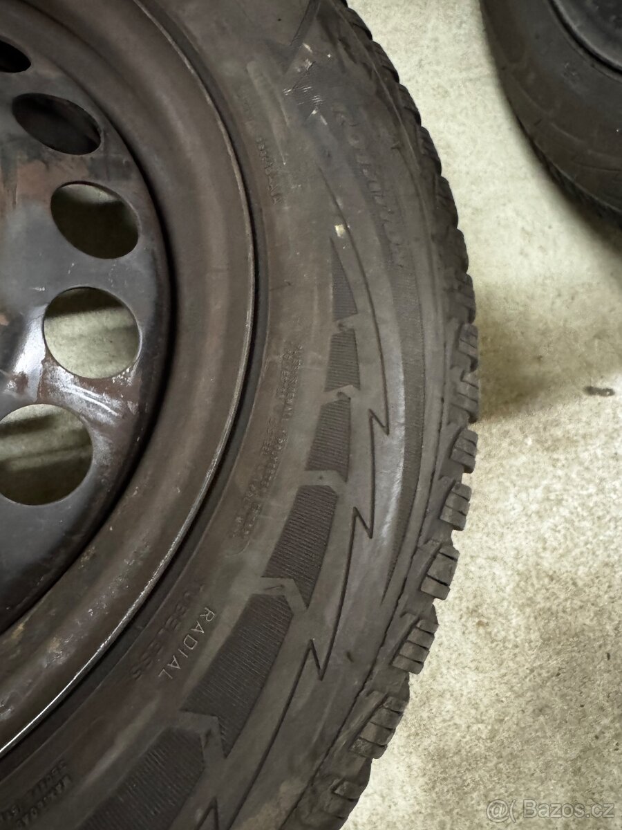 Pneumatiky zimní i letní Goodyear Ultragrip 9 rotation M+S - 9