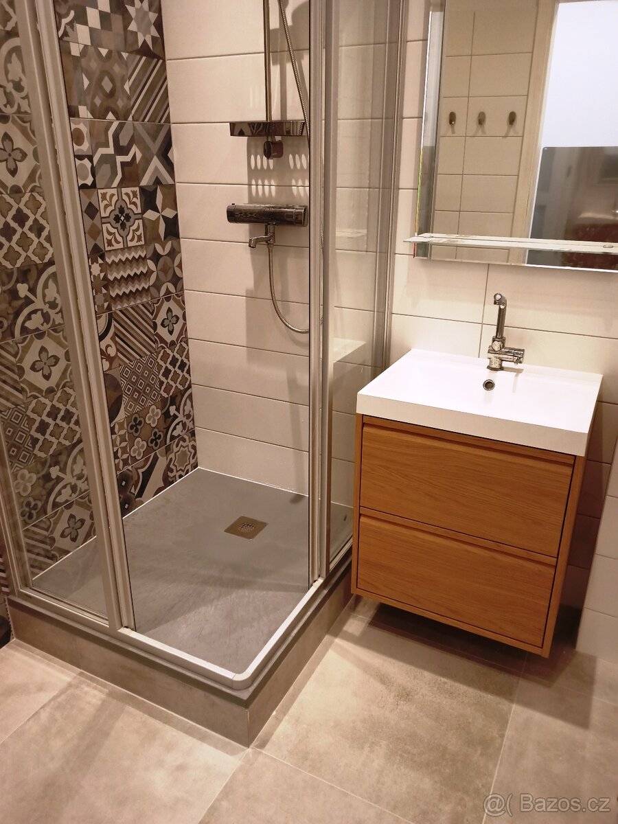 Rekonstrukce a modernizace v bytech již 31let . - 9