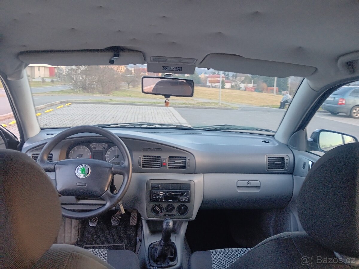 Škoda octavia 1 1.6 - 9