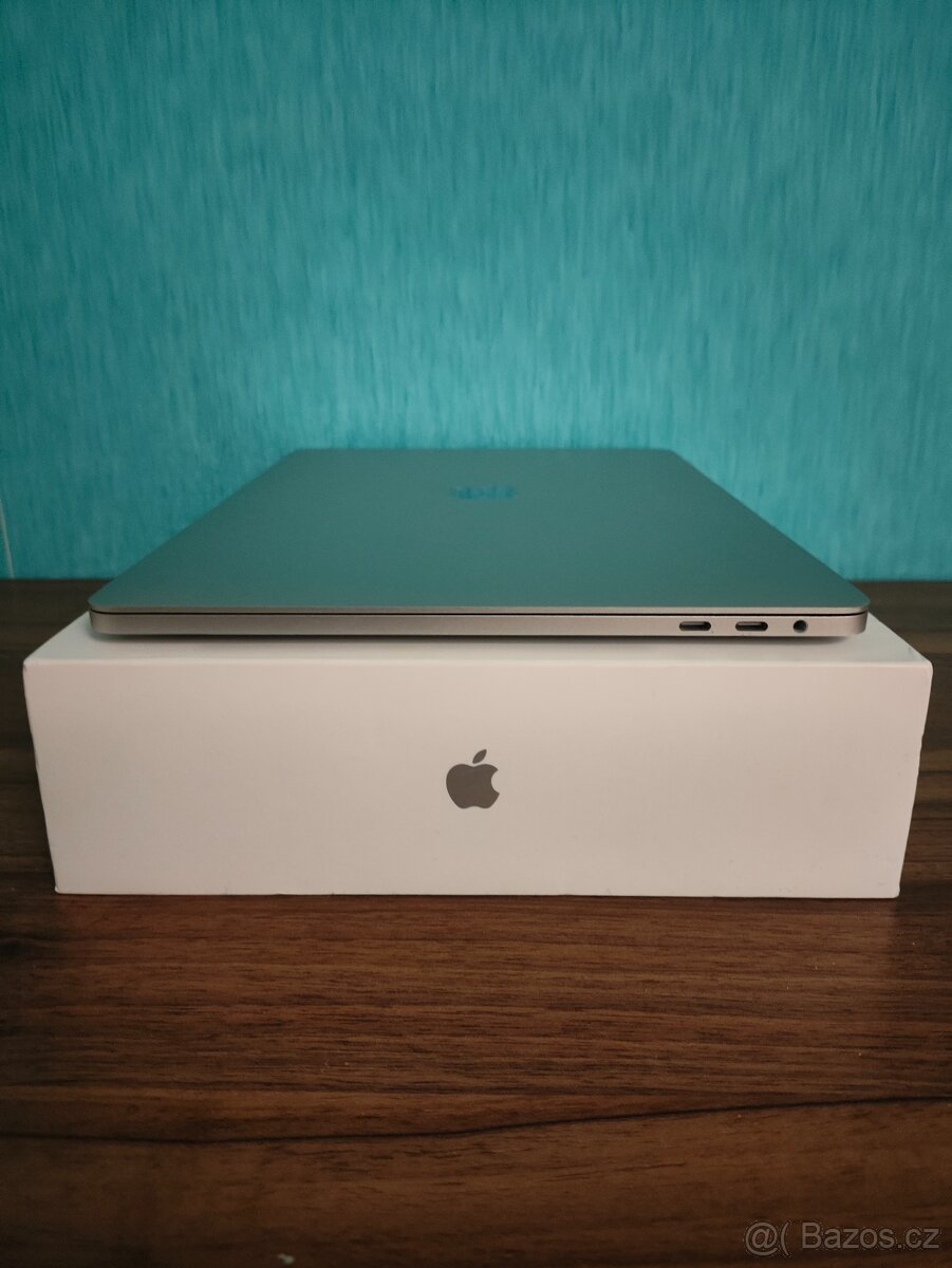 MacBook Pro 2019 | i5 • 8GB • 256GB SSD - 9