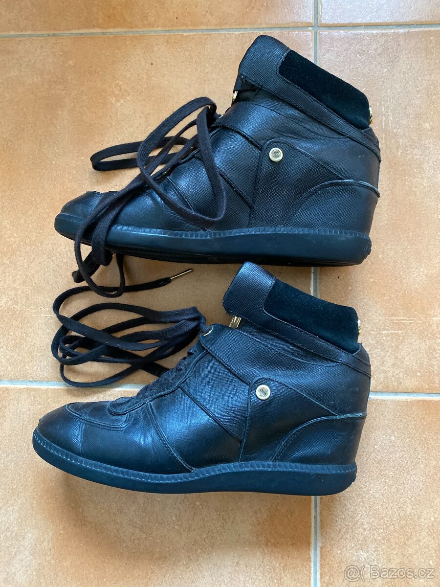 Kotníkové boty Michael Kors na klínku vel. 38 - 9