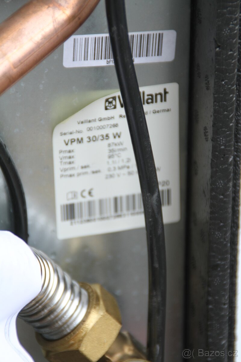 Prodám akumulační nádrž Vaillant s přímím ohřevem teplé vody - 9