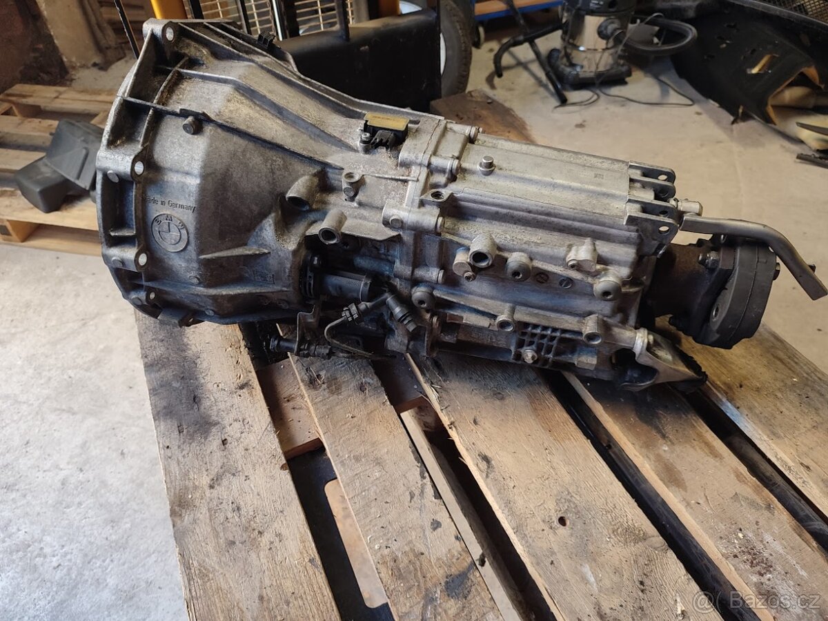 díly z vozu BMW E82 120d černá 475 - 9