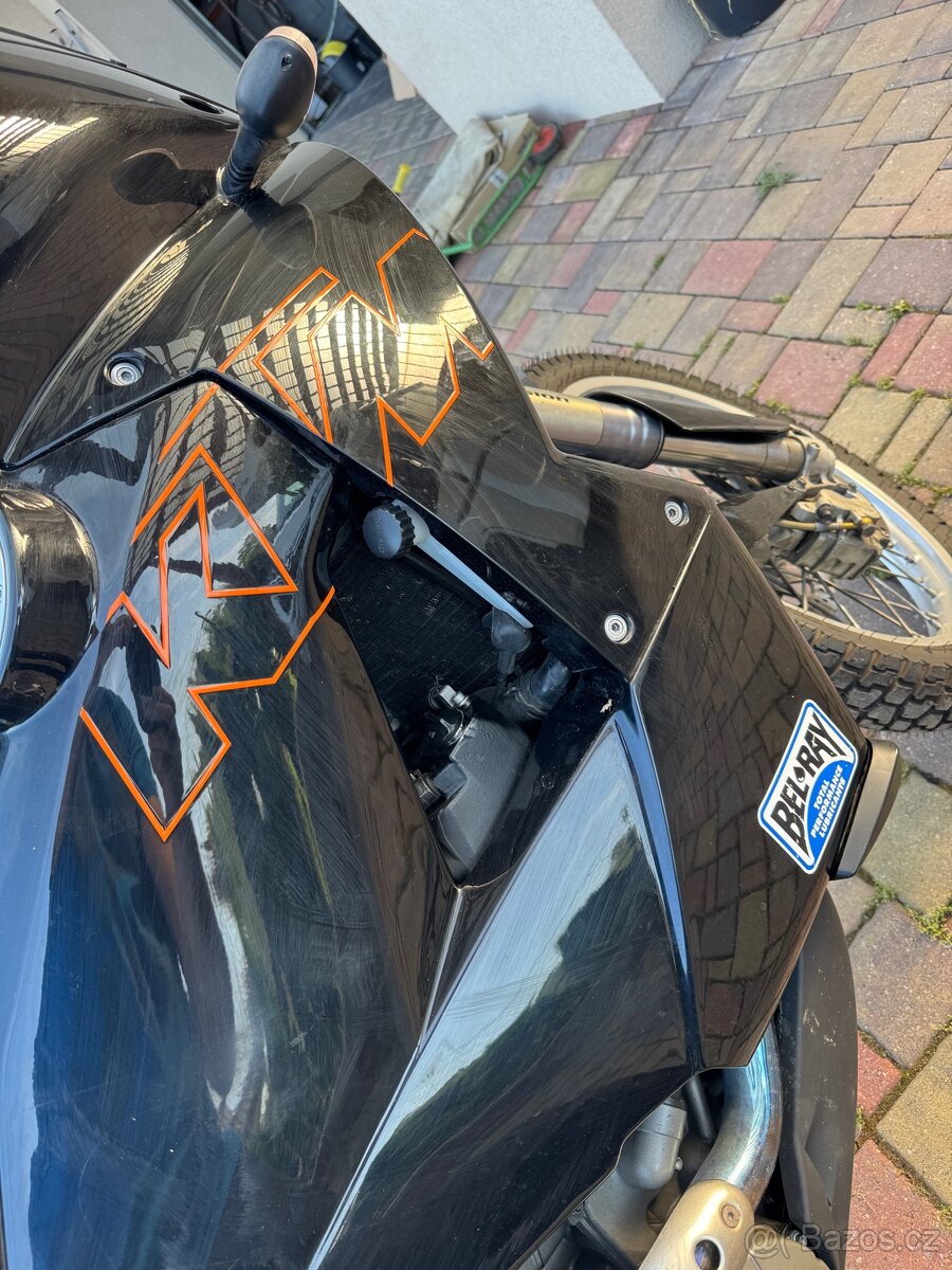 KTM 950 - 9
