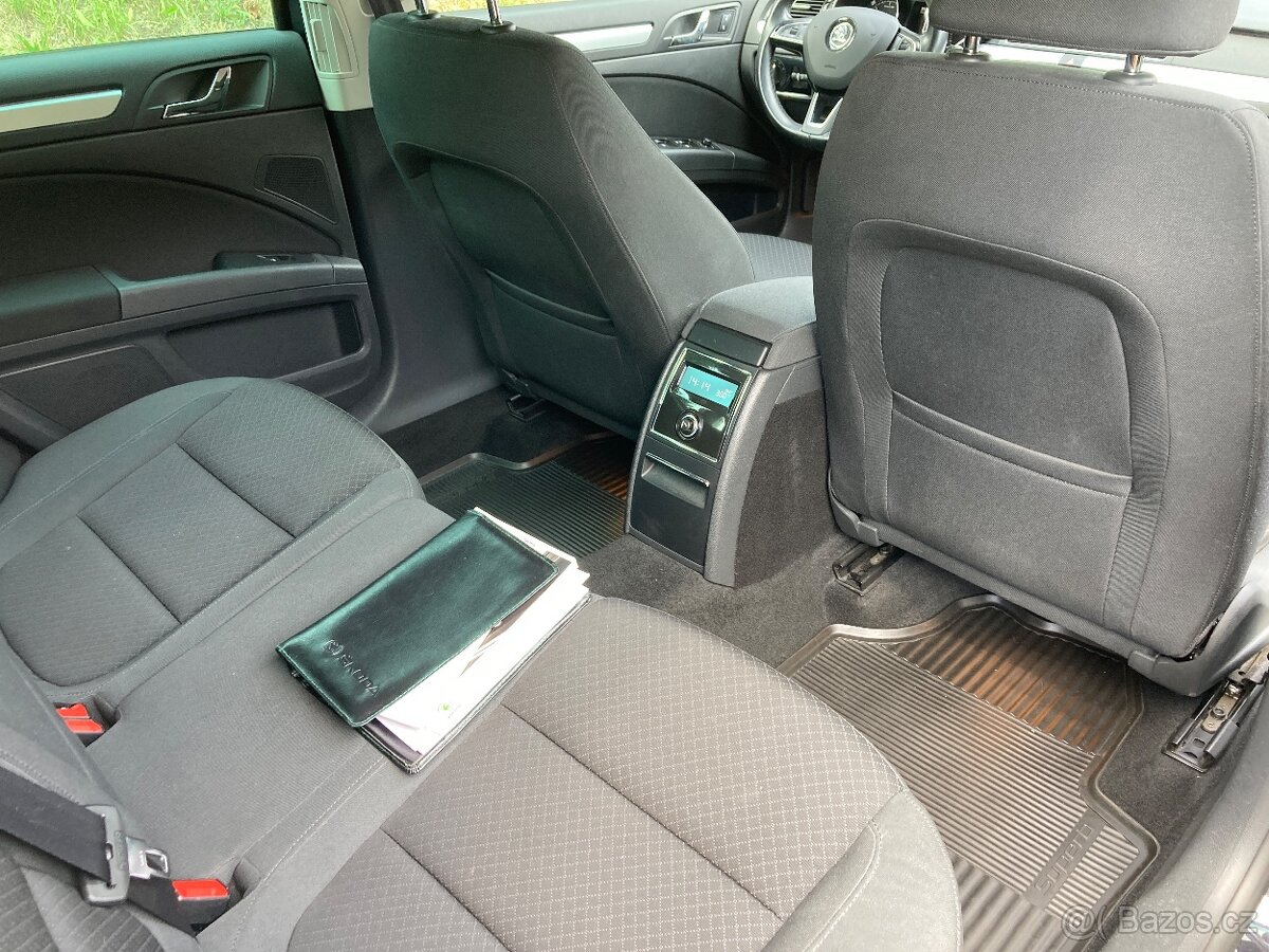 SUPERB,TDI,2015,103KW,DSG,NAV,BIXEN,LED,TEMP,SERVIS ŠKODA - 9