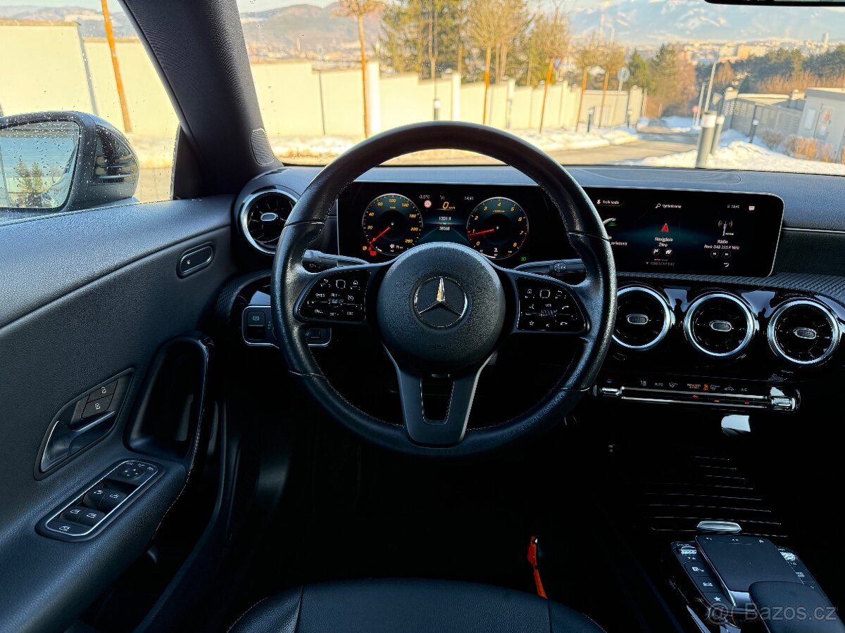 2021 Mercedes CLA 180 - 9