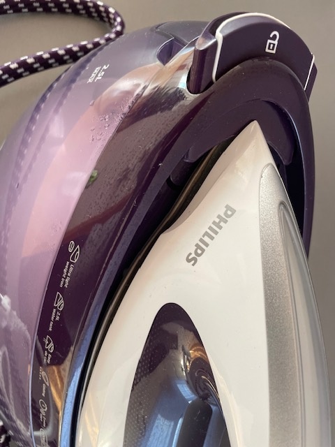 Parní generátor - žehlička Philips GC 9315 - 9