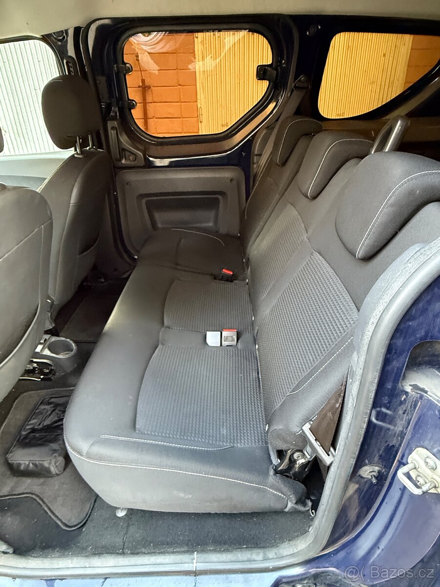 DACIA Dokker 1.6 Sce Arctica - 9