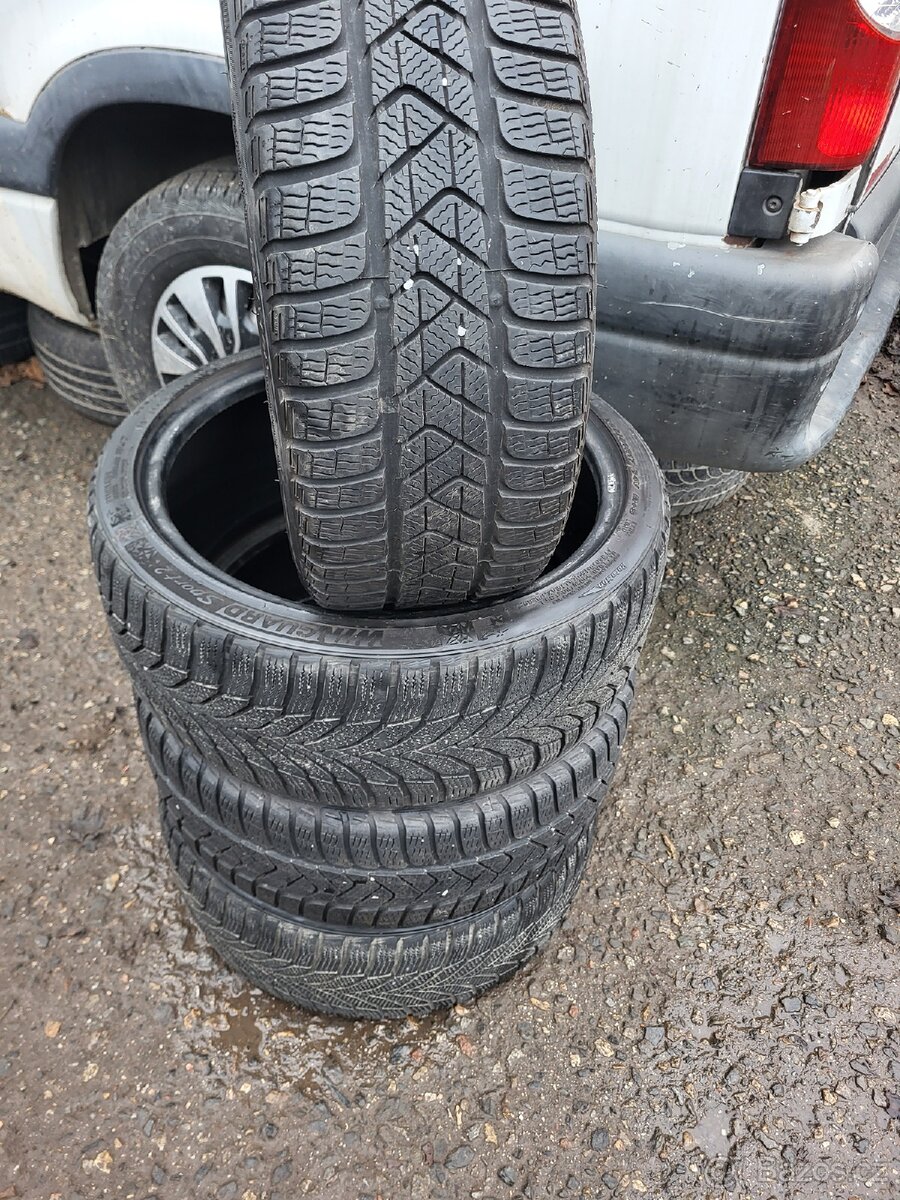 205/40/17"..2+2 zimní - 9
