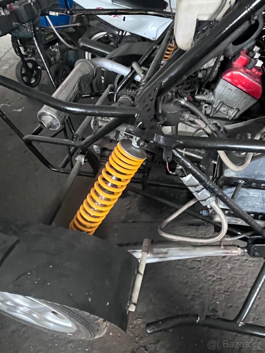 BUGGY s příslušenstvím - 9