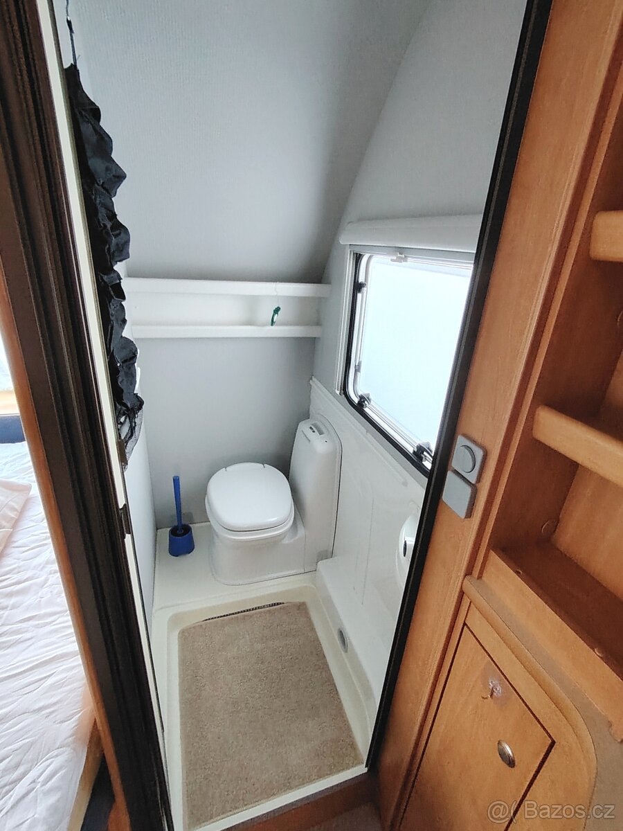 KNAUS Eifelland 465- 2003,mover, markýza, předstan, držáky - 9